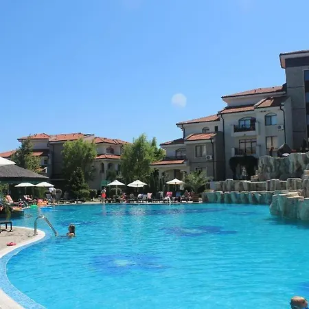 Large , 4* Resort, The Vineyards. Apartament Aheloi